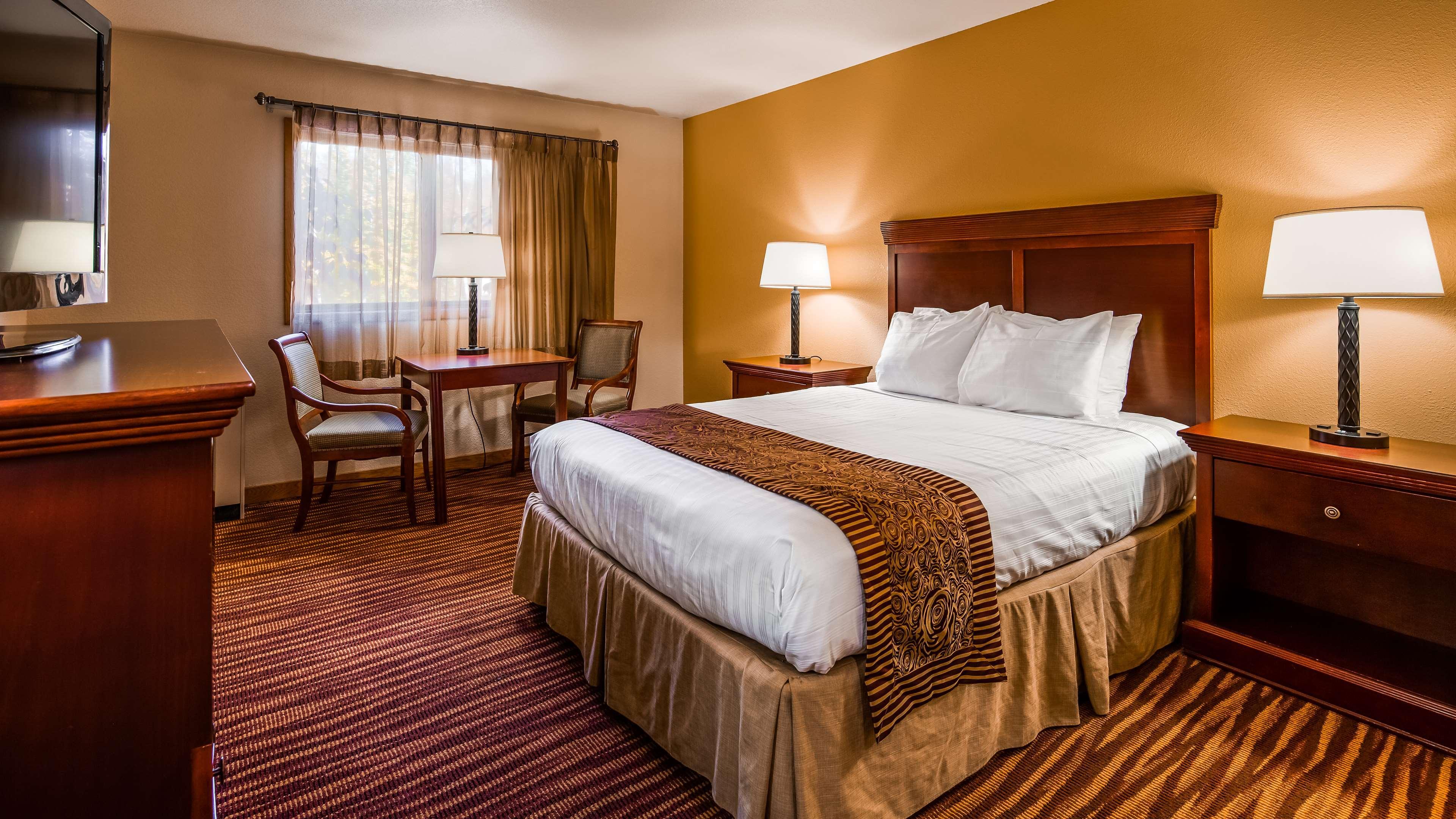 Best Western Lake Lucille Inn Wasilla Bagian luar foto