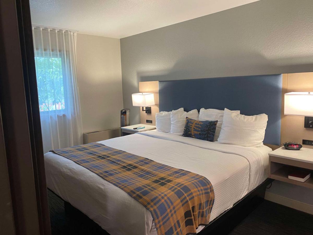 Best Western Lake Lucille Inn Wasilla Bagian luar foto
