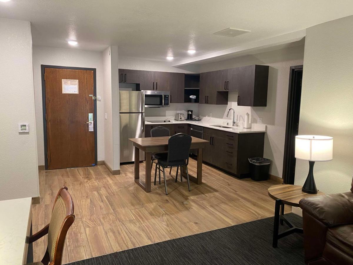 Best Western Lake Lucille Inn Wasilla Bagian luar foto