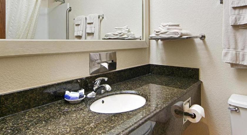 Best Western Lake Lucille Inn Wasilla Bagian luar foto